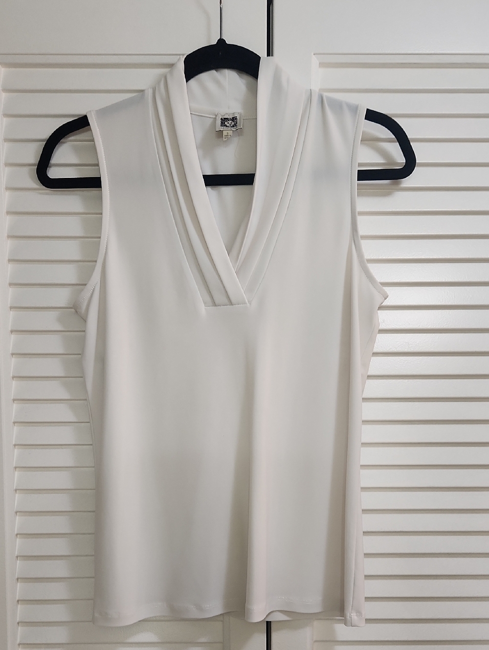 Anne Klein Cream Sleeveless V-Neck Draped Shell Top